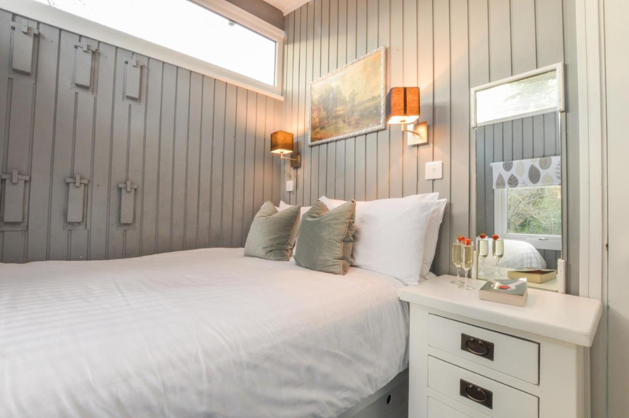 Loch Aweside Forest Cabins Dalavich ภายนอก รูปภาพ