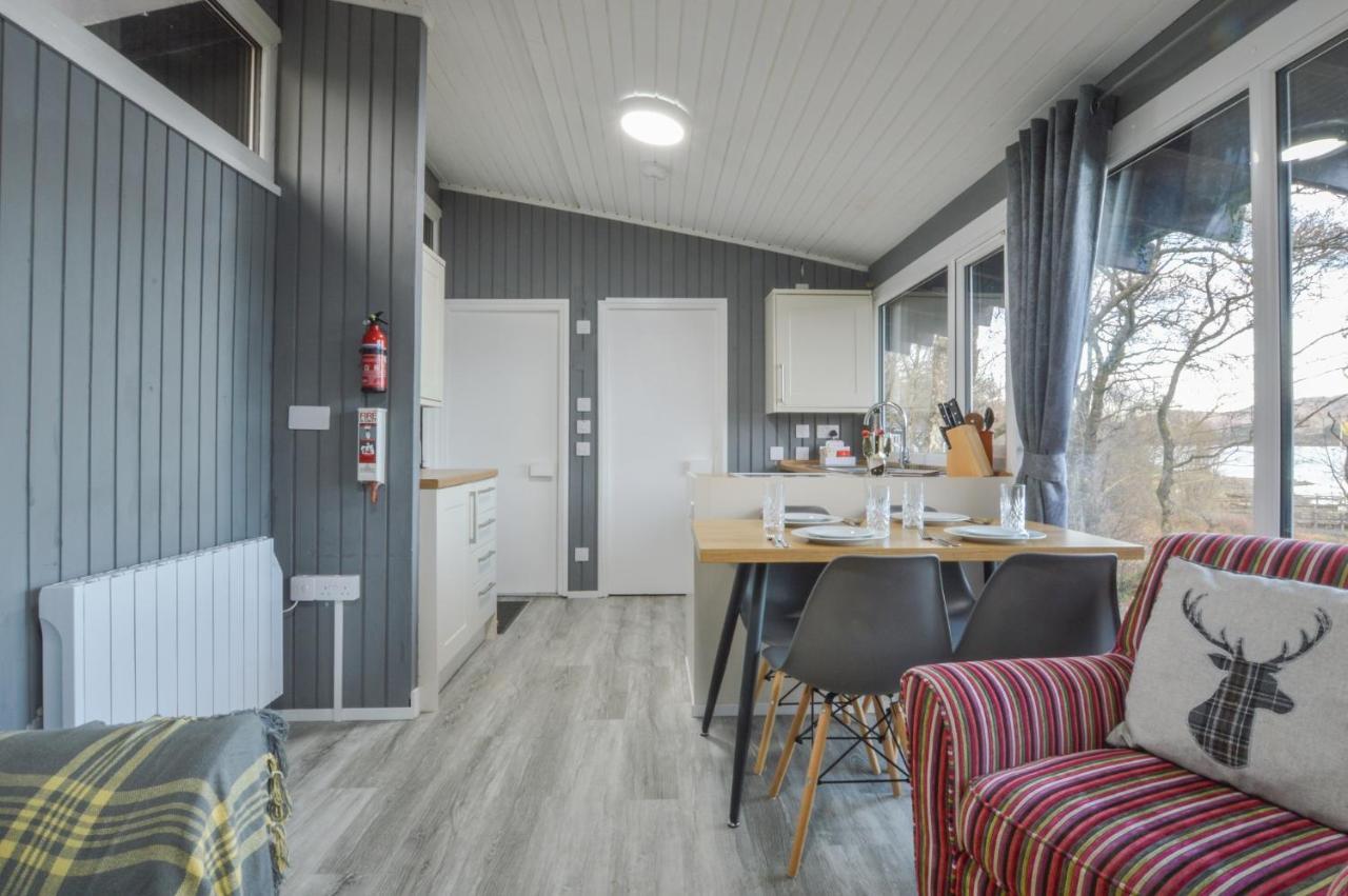 Loch Aweside Forest Cabins Dalavich ภายนอก รูปภาพ