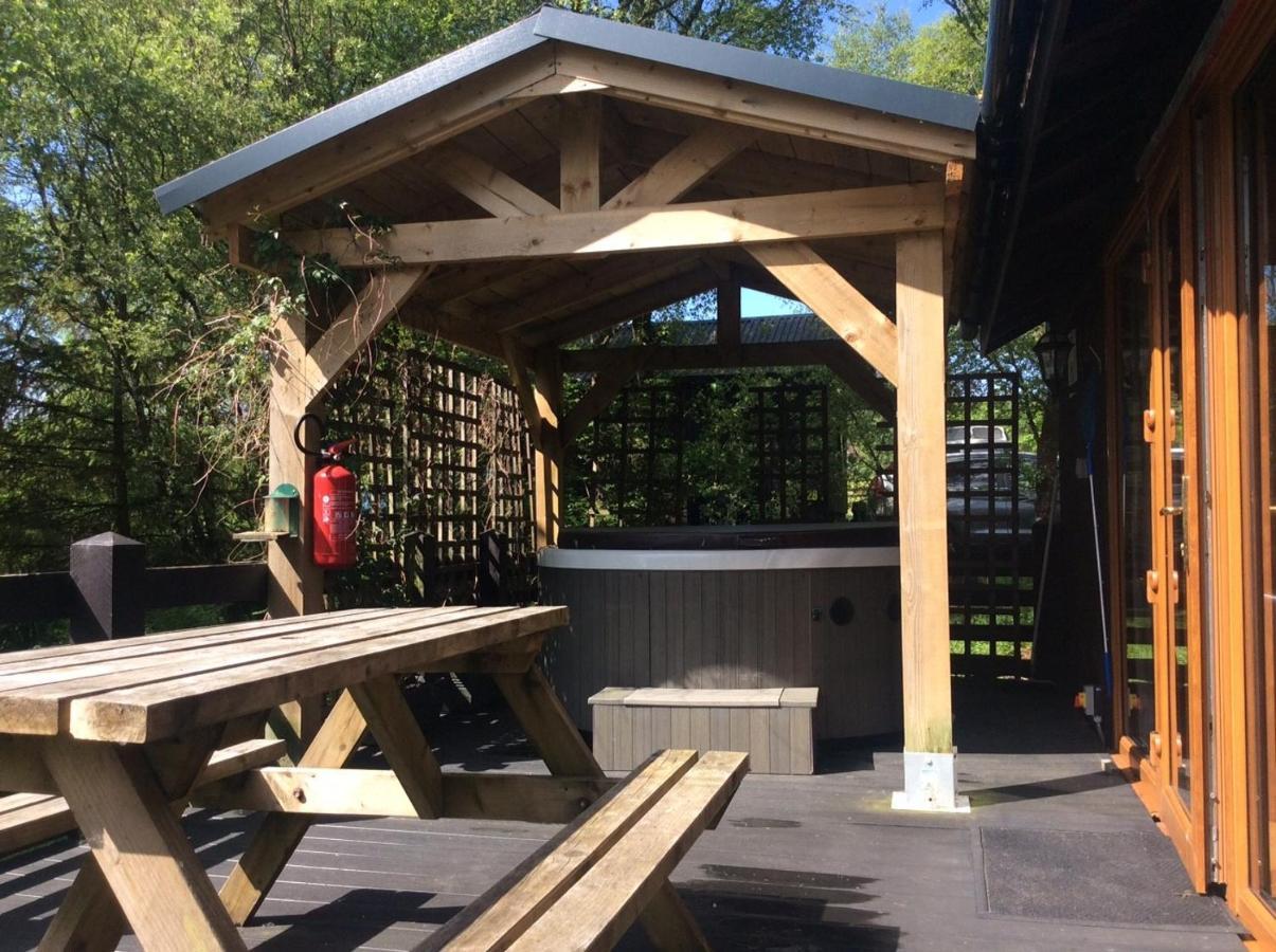Loch Aweside Forest Cabins Dalavich ภายนอก รูปภาพ