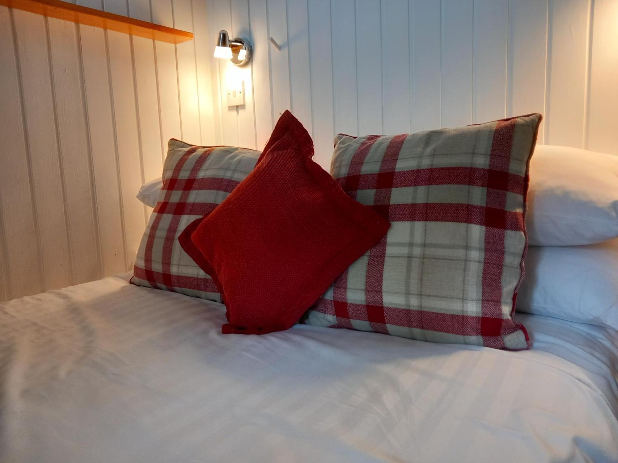 Loch Aweside Forest Cabins Dalavich ห้อง รูปภาพ